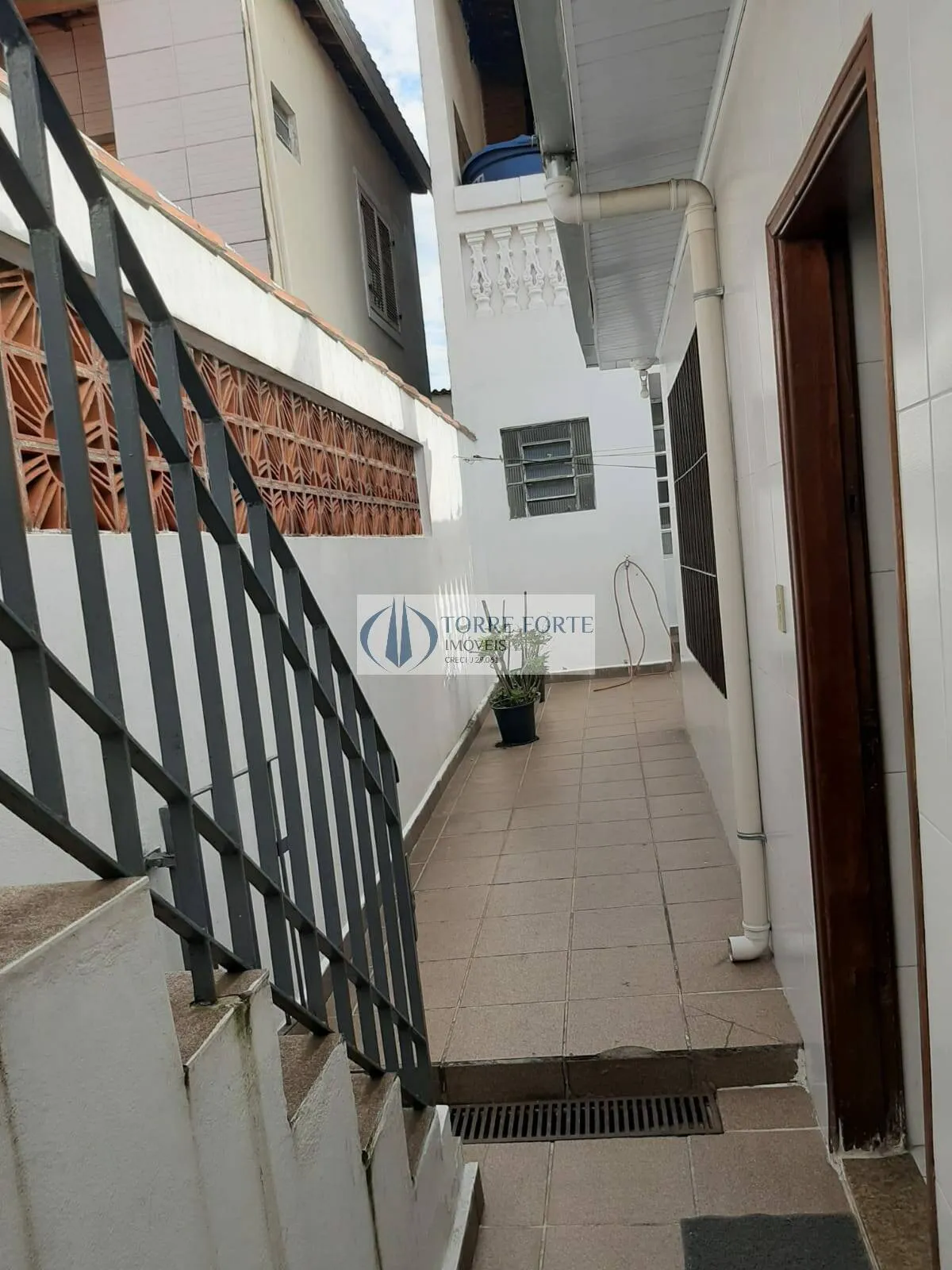 Imagem Casa com 4 dormitórios 3 vagas na Vila California