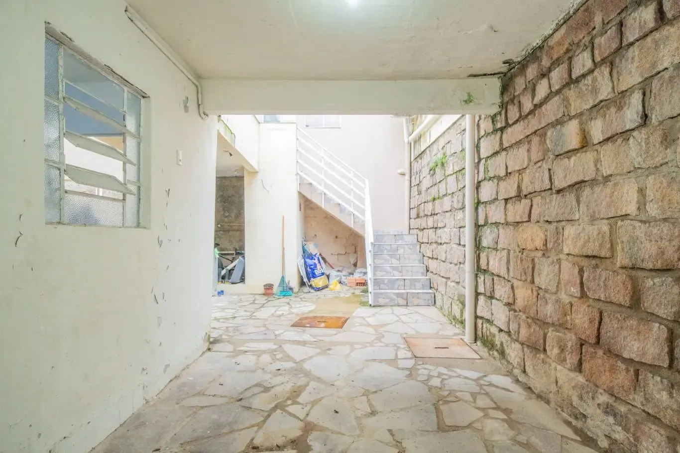 Imagem Casa de 3 dormitórios à venda em Santa Tereza, Porto Alegre.