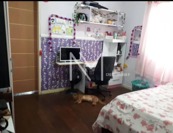 Imagem Casa à Venda 4 Quartos 2 Suítes 180m² - Centro SJC