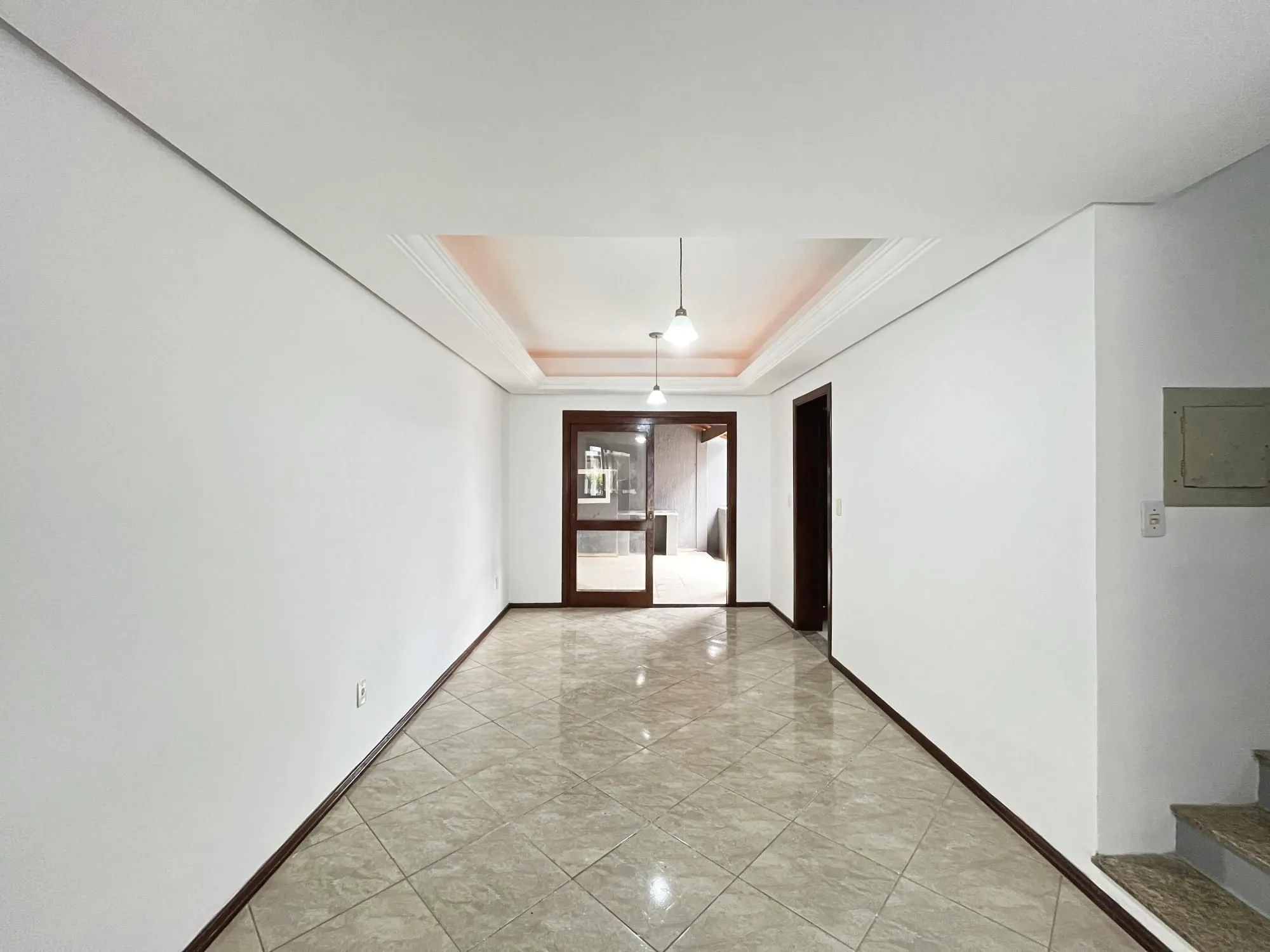 Imagem CASA 3 DORMITÓRIOS, SUÍTE, BAIRRO HIPICA, JARDINS DO PRADO EM PORTO ALEGRE-RS