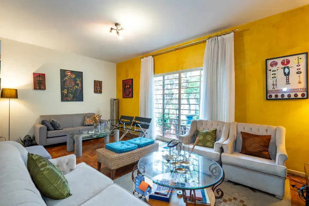 Imagem Casa para venda em Campo Belo com 4 quartos, sendo 2 suítes, 207m²