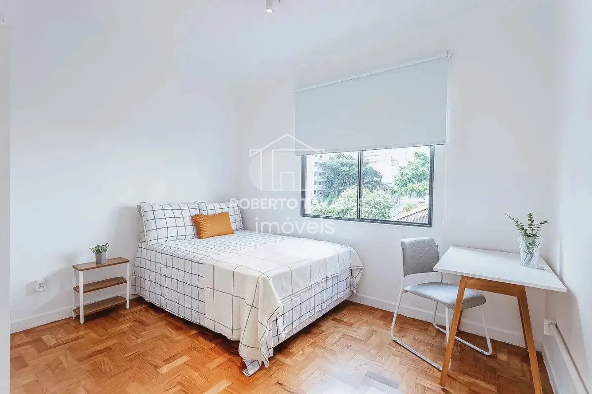 Imagem Apartamento mobiliado com 4 quartos, 2 suítes, 4 banheiros e 1 vaga de garagem.