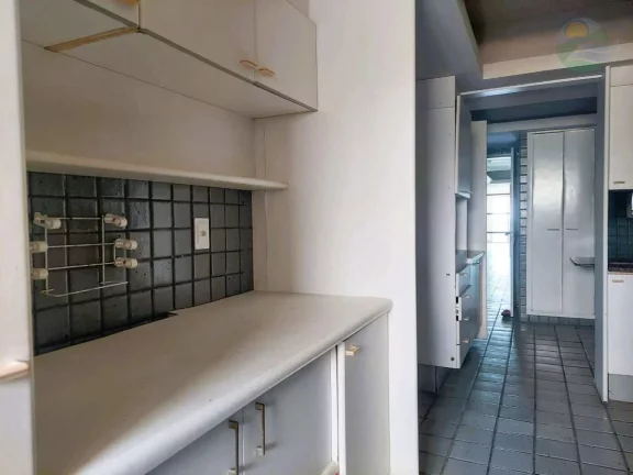 Imagem Apartamento 4 quartos, Frente mar, à venda na Av. Boa Viagem, Recife.