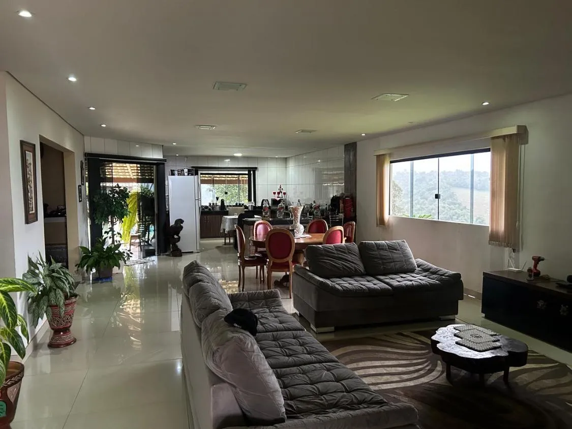 Imagem Belíssima Chácara à Venda em Crucilândia/MG , com 3.000 m² de terreno