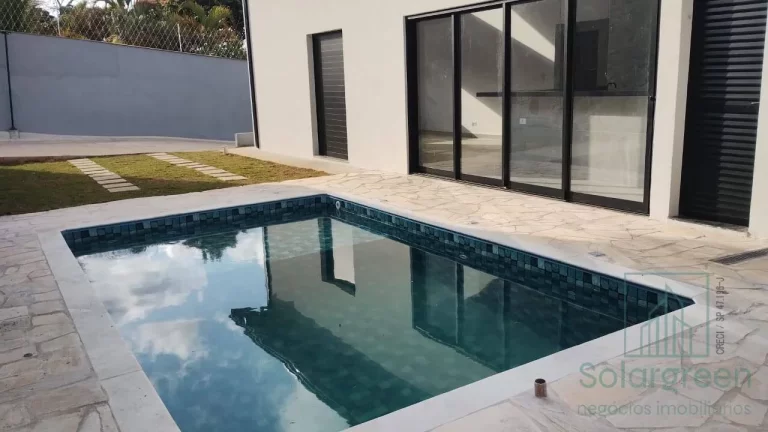 Imagem Casas Térreas com Piscina à Venda por 750 mil C/108 m²