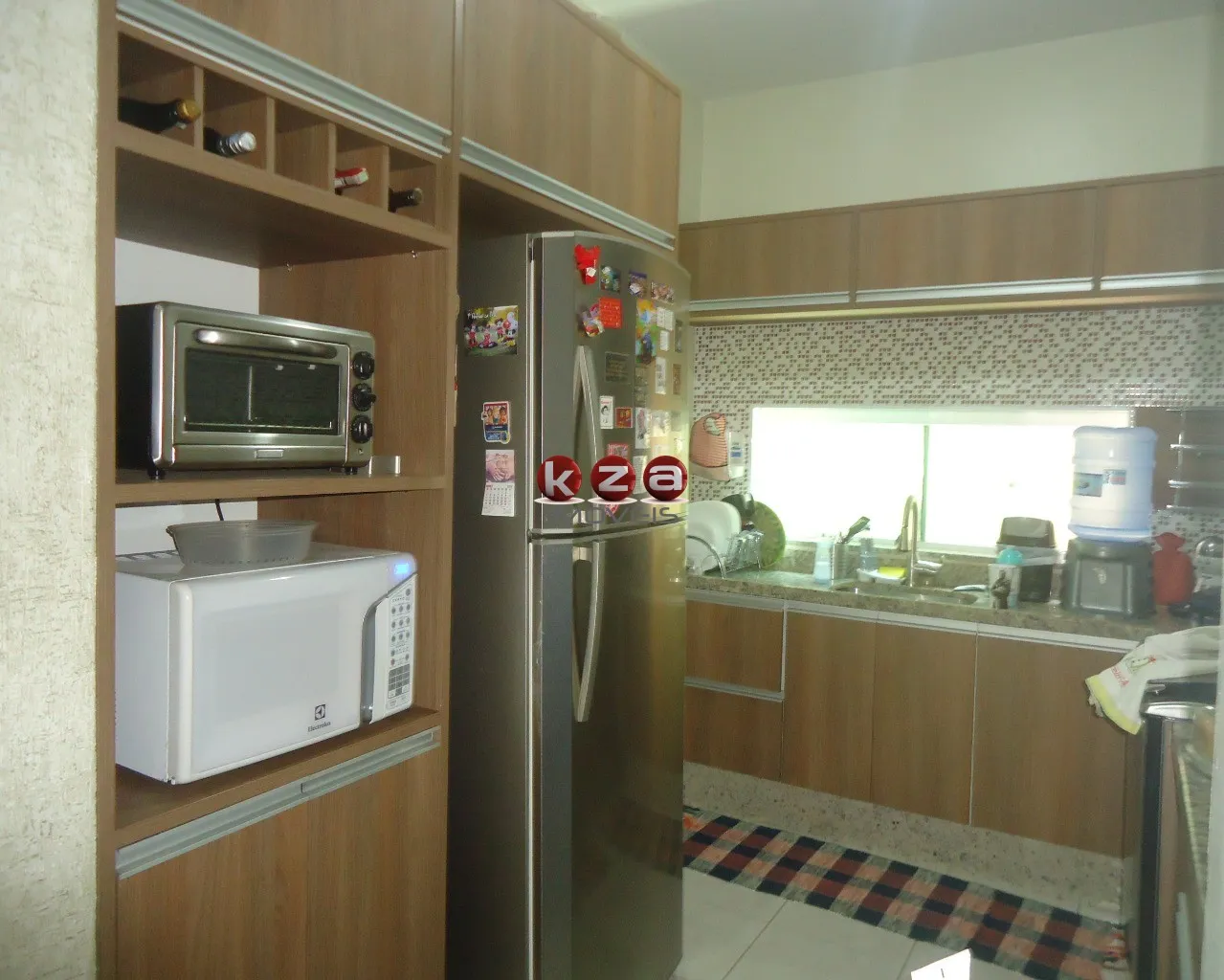 Imagem Casa de Luxo em Condomínio na Vila Capuava, Valinhos-SP: 3 Quartos, 2 Suítes, 2 Salas, 4 Banheiros, 4 Vagas, 191m².