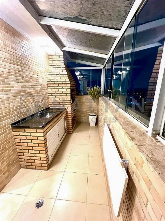 Imagem Viver no Topo do Mundo: Cobertura Mobiliada nos 27º e 28º Andares do Edifício Saint Louis!