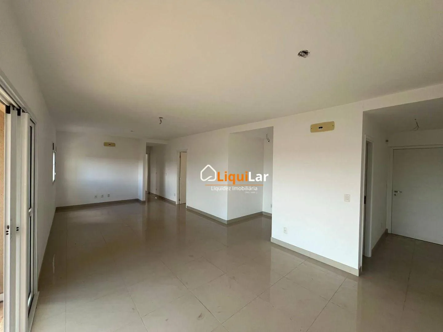 Imagem Apartamento Novo à Venda em Frente ao Shopping Campo Grande com 142 m², 3 Suítes, Sacada Gourmet e 2 Vagas