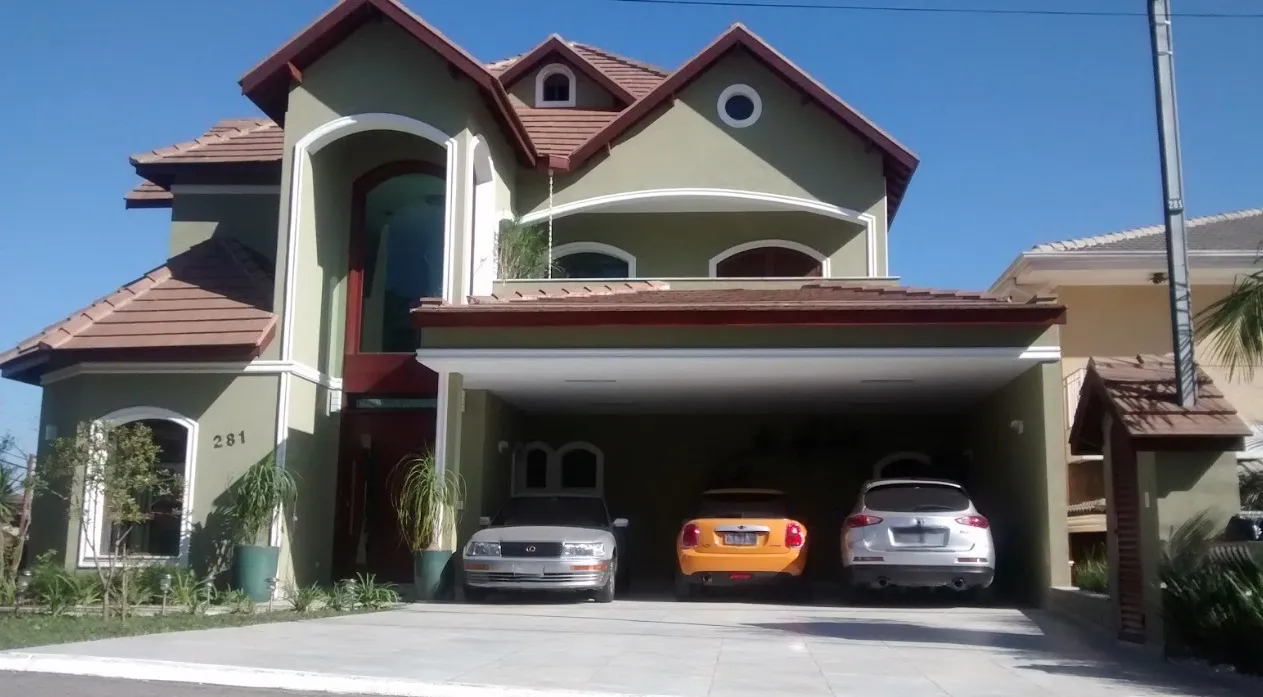 Imagem Luxuosa casa em condomínio à venda em Santana de Parnaíba, São Paulo-SP: 4 quartos, 2 suítes, 3 salas, 5 banheiros, 6 vagas, 480m².