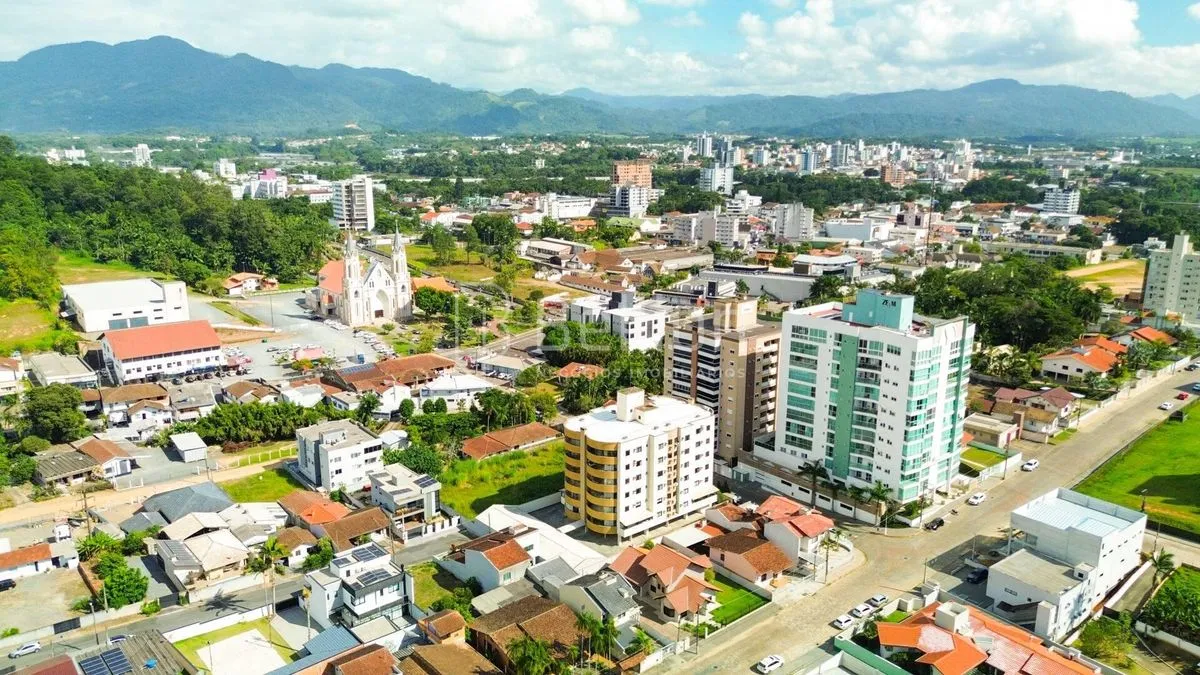 Imagem Apartamento de 132m² com vista para Igreja Matriz no Bairro dos Estados em Indaial