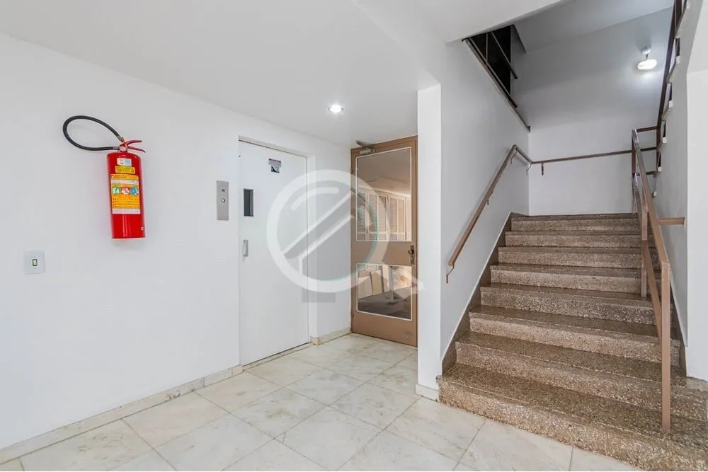 Imagem Conheça este espaçoso apartamento de 81 m 2, com localização privilegiada na Avenida Coronel Gas...