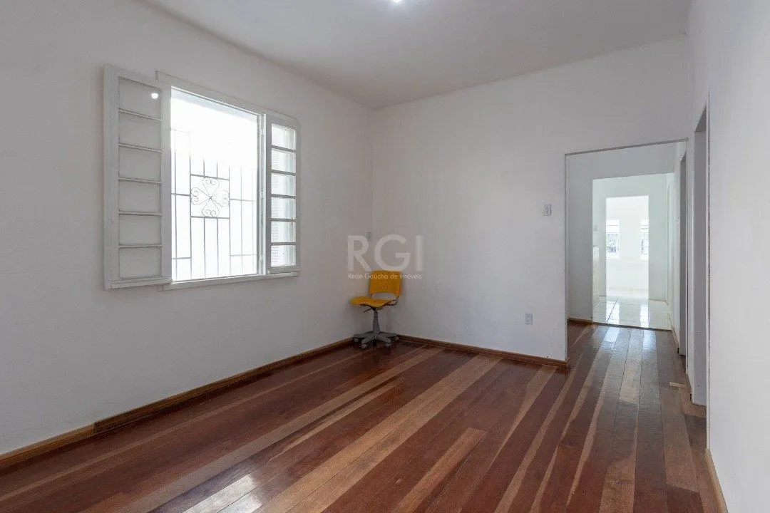 Imagem Casa para Venda - 180.2m², 3 dormitórios, 3 vagas - Medianeira