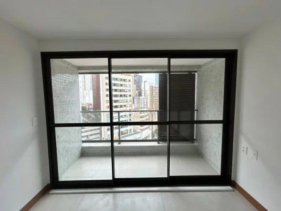 Imagem Lindo Studio de alto padrão com varanda a venda na Barra
