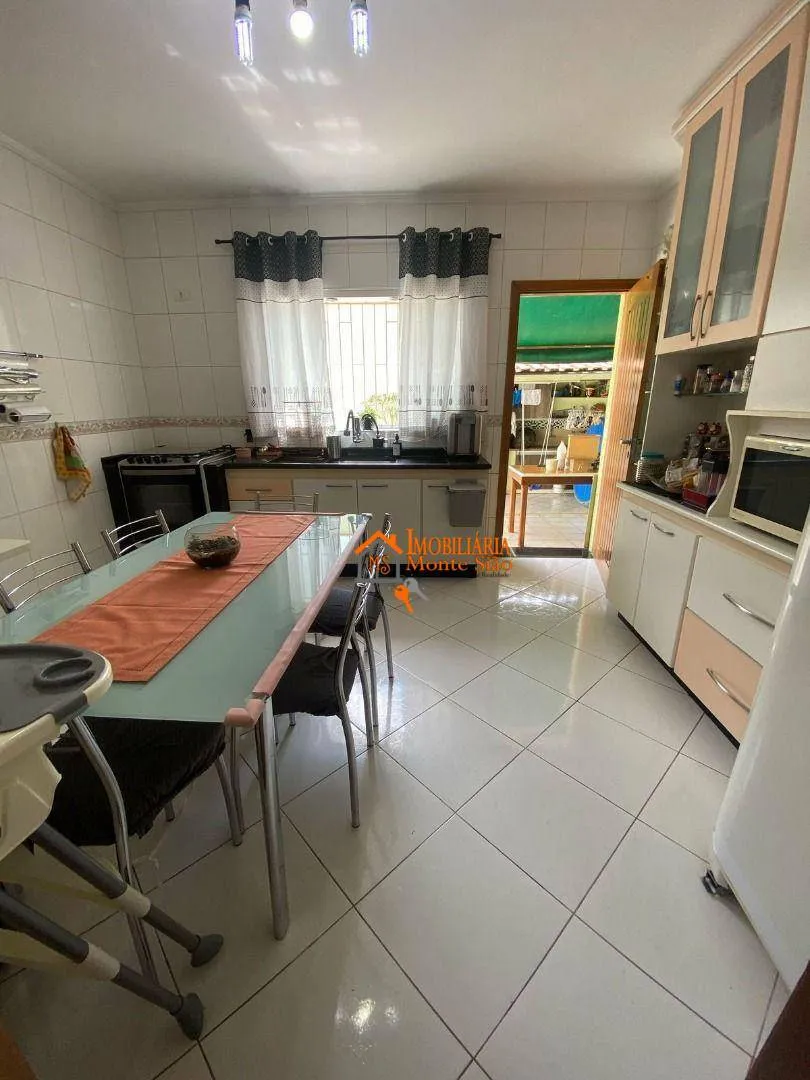 Imagem Sobrado com 3 dormitórios à venda, 179 m² por R$ 870.000,00 - Vila Rosália - Guarulhos/SP