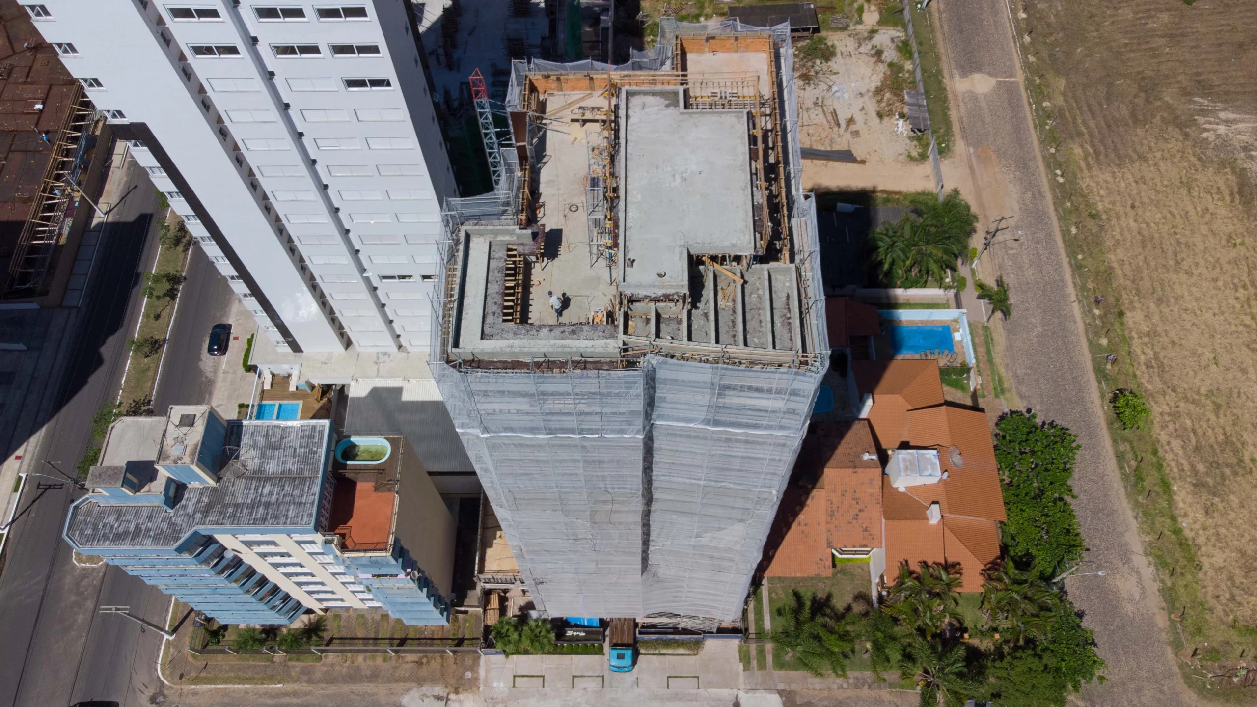 Imagem Apartamento 2 quartos sendo 2 suítes para venda no bairro Predial em Torres