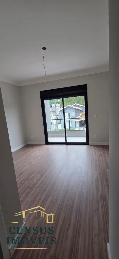 Foto do imóvel: Casa à venda no condomínio Reserva dos Vinhedos em Louveira-SP: com 3 suítes, 2 salas, 5 banheiros, 4 vagas, 270m² de área em Condomínio Reserva dos Vinhedos