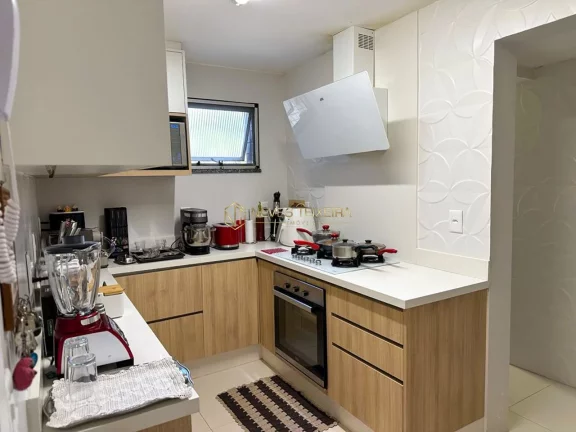 Imagem 1º Andar!!! Apartamento todo no Porcelanato!!! Armários em todos os Cômodos!!! Ar condicionado!!! Suíte com Closet!!! SQS 403!!!
