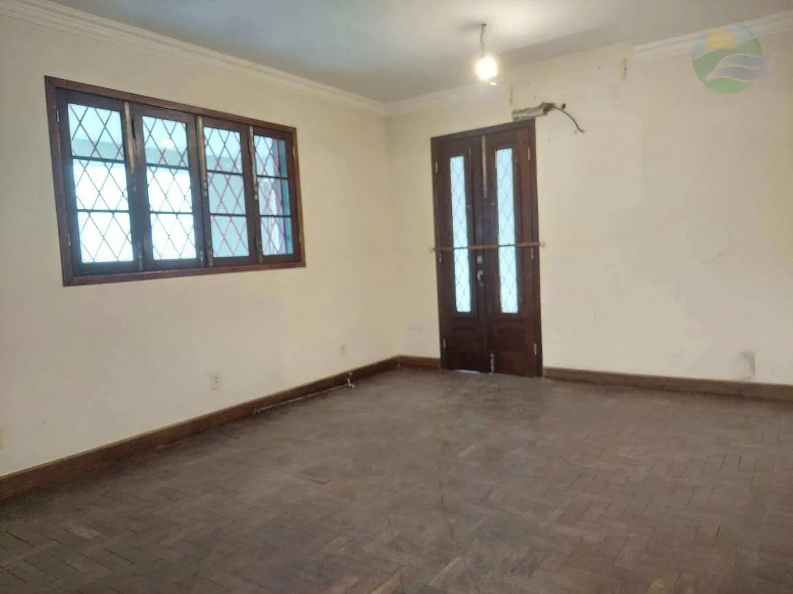 Imagem Vendo Casa duplex com 327m2 de área útil , Rua Conde de Irajá, Torre, Recife.