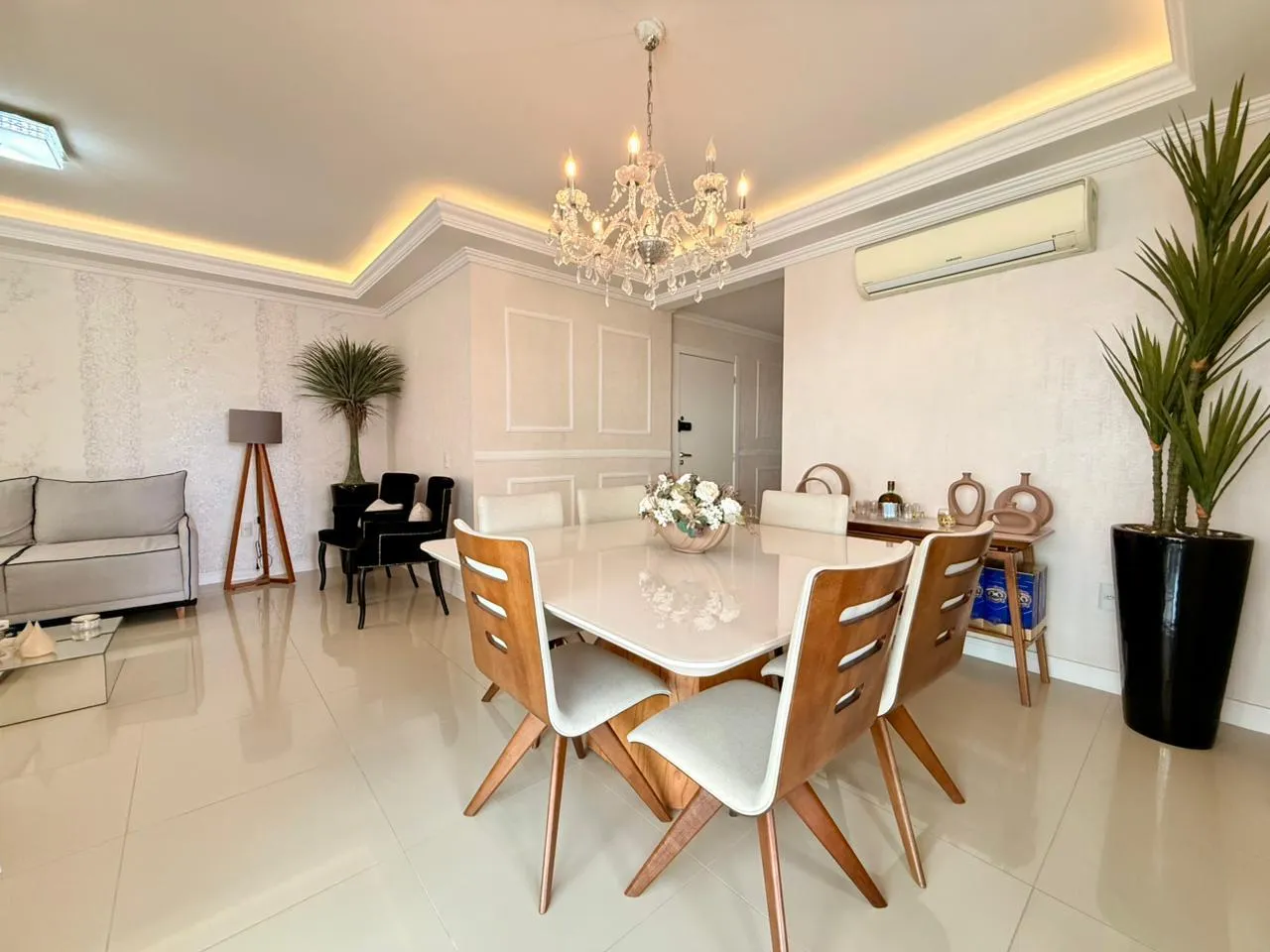 Imagem Apartamento à venda com 160m2 por R$ 2.590.000,00