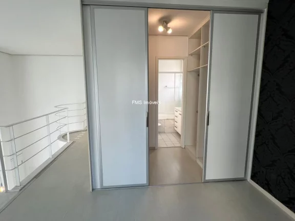 Imagem Apartamento duplex de 2 dormitórios no Campo Belo com 85m²