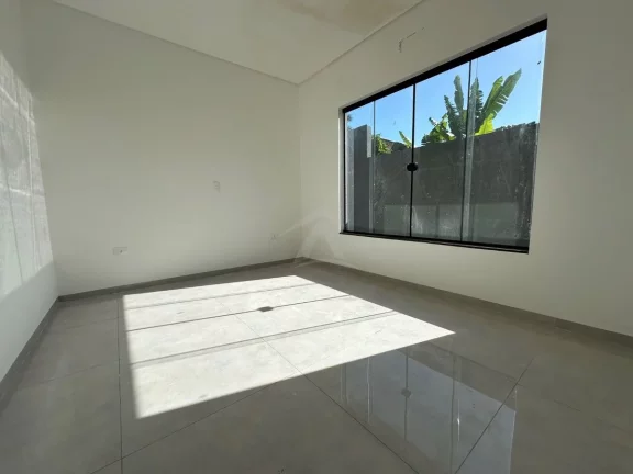 Imagem CASA COM PISCINA, 1 SUÍTE + 2 QUARTOS, BAL PRINCESA DO MAR