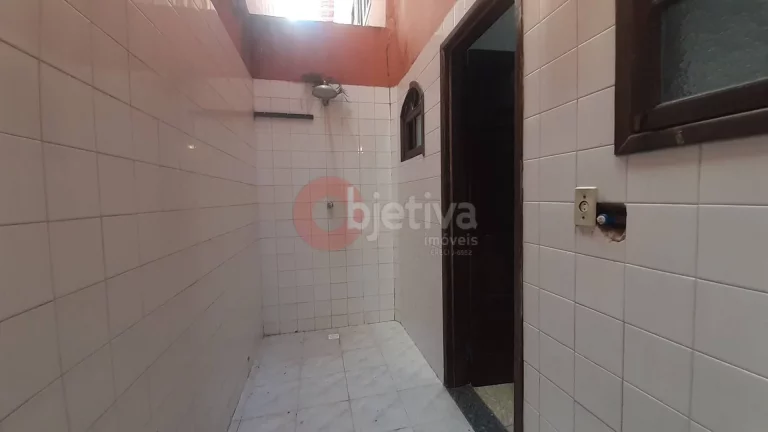 Imagem Casa tríplex a venda em condomínio com 3 quartos no Peró - Cabo frio