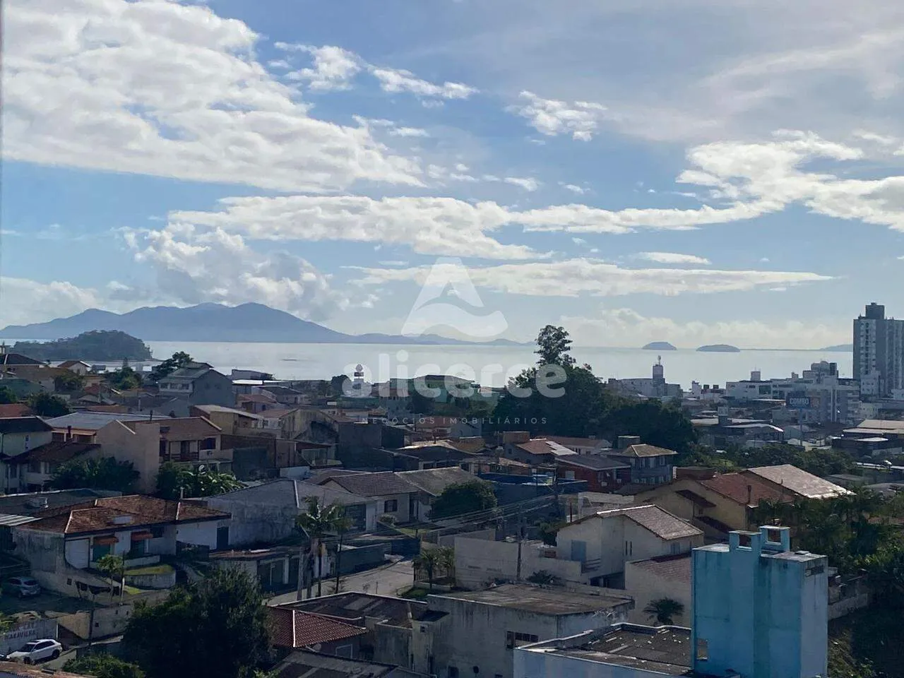 Imagem Porteira Fechada!!! Apartamento à venda com 3 quartos 1 suíte, vista mar em Nossa Senhora do Rosário São José