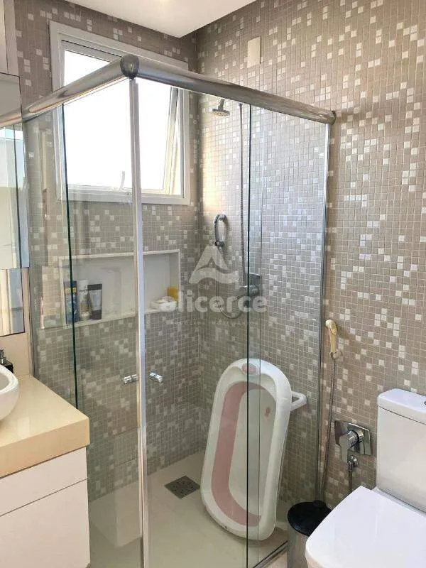 Imagem Porteira Fechada!!! Apartamento à venda com 3 quartos 1 suíte, vista mar em Nossa Senhora do Rosário São José