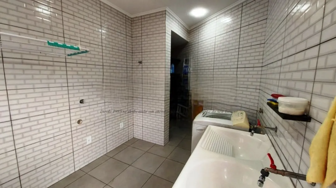 Imagem VENDO LINDA CASA NA AVENIDA CUPECÊ!