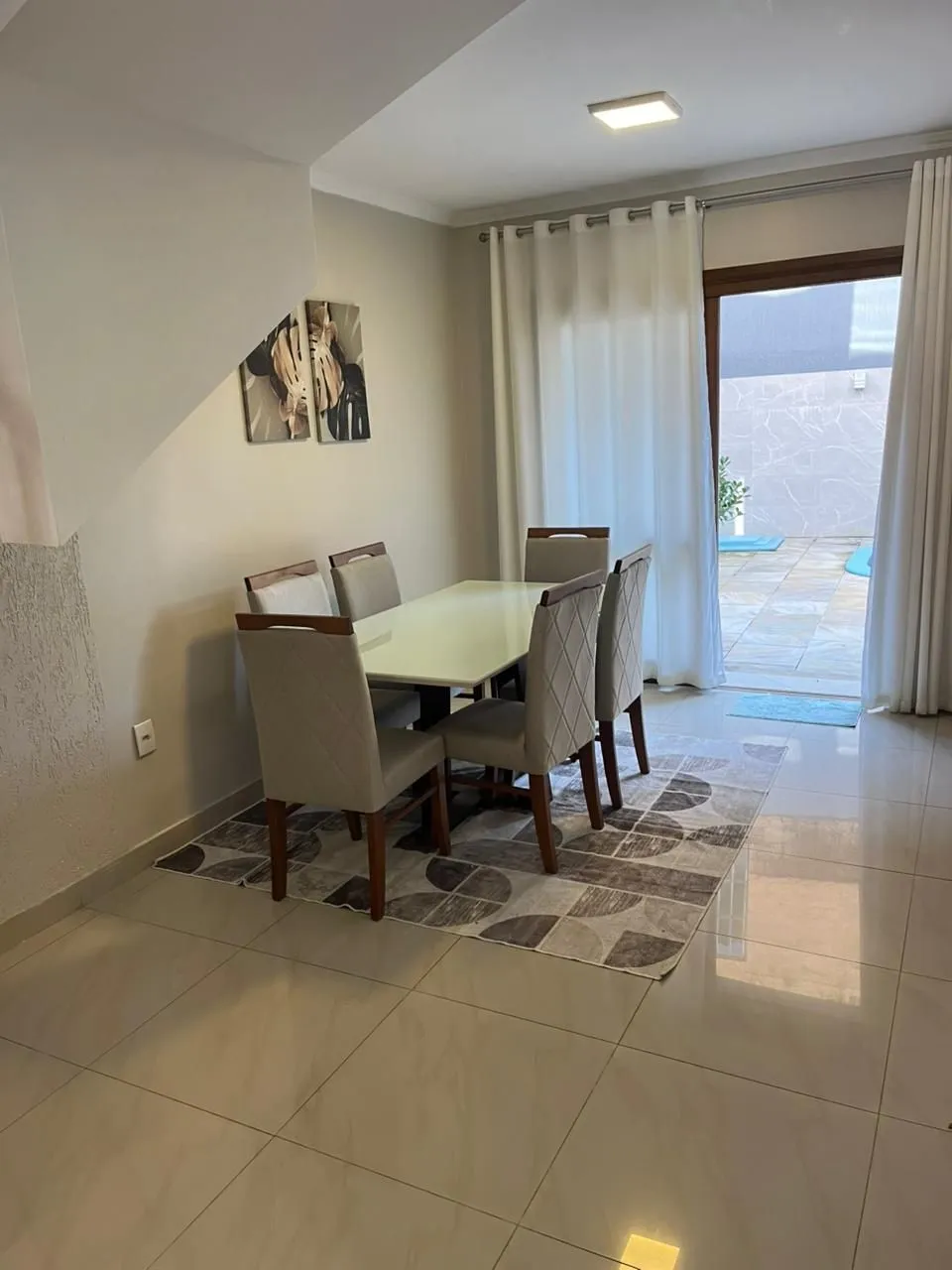 Imagem Sobrado triplex com piscina no Loteamento Nova Ipanema