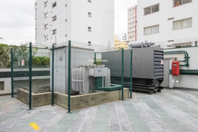 Imagem Prédio Comercial Exclusivo em Moema, São Paulo - 30 Vagas de Garagem, 1.882m² de Área