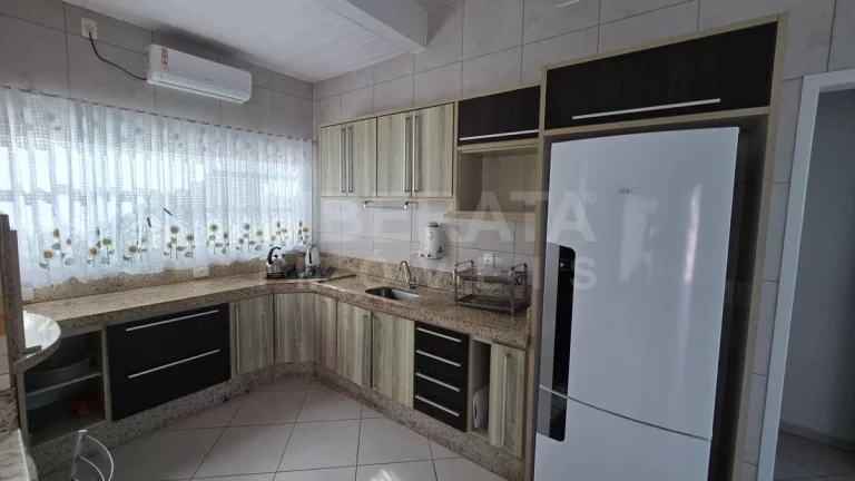 Imagem Casa para alugar na Meia Praia, Navegantes