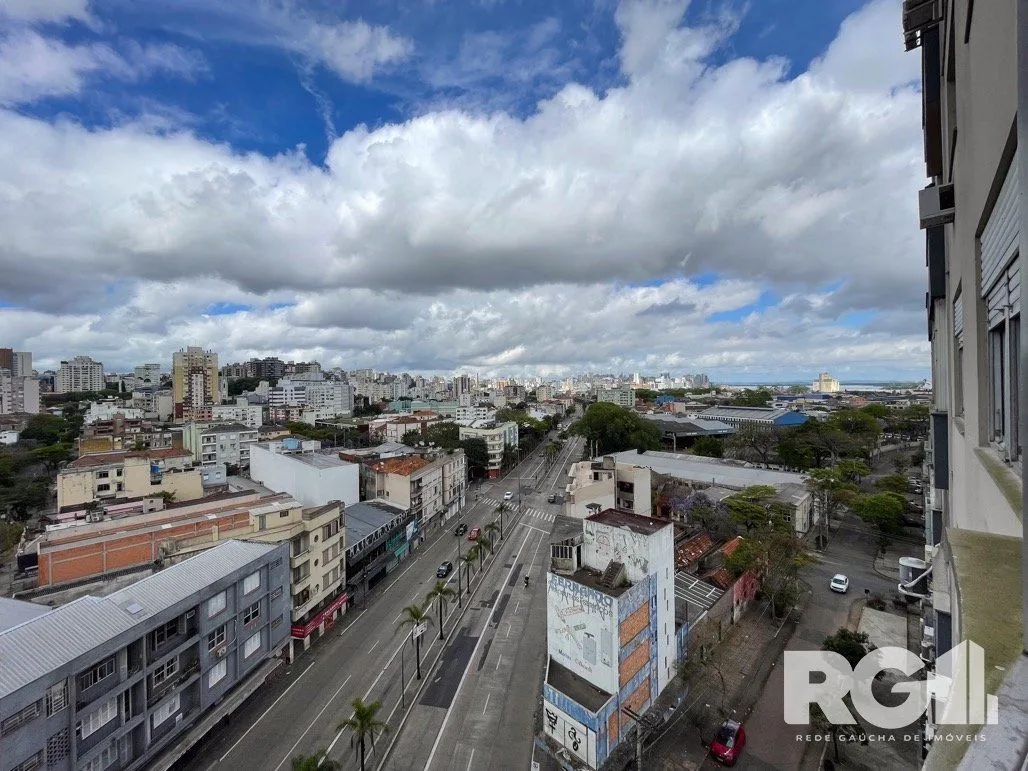 Imagem 303m2 Apartamento com 5 dormitórios no centro da capital.