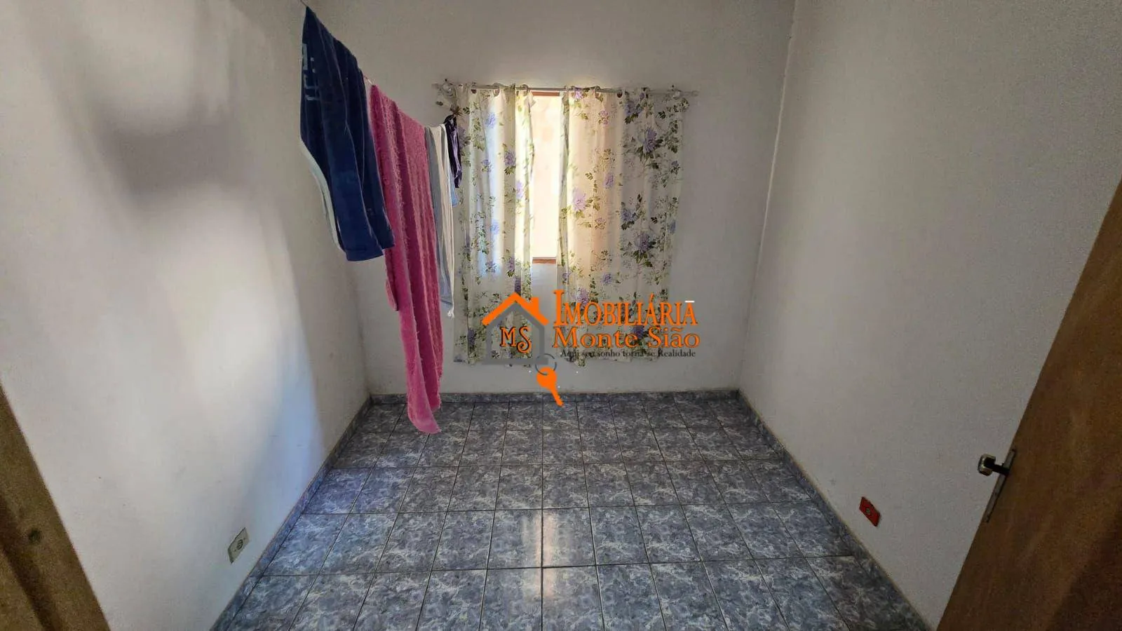 Imagem Sobrado com 5 dormitórios à venda, 250 m² por R$ 600.000,00 - Jardim Adriana - Guarulhos/SP