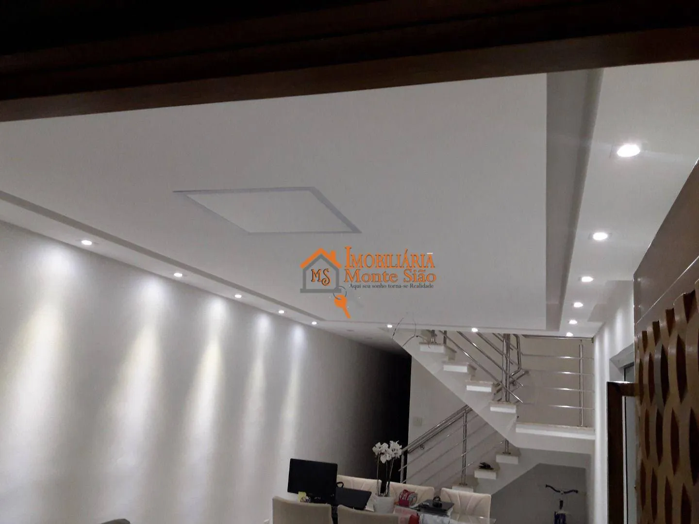 Imagem Sobrado com 3 dormitórios à venda, 140 m² por R$ 640.000,00 - Jardim Adriana - Guarulhos/SP