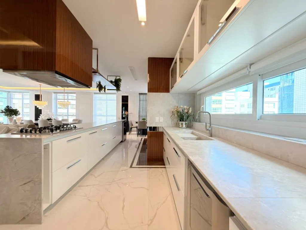 Imagem Apartamento 4 Dormitórios - Bairro Navegantes