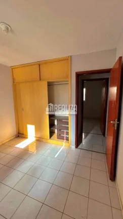 Imagem Apartamento no Bairro Universitário com 3 quartos! Somente 2 minutos a pé da Uniube
