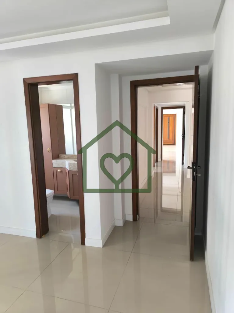 Imagem O apartamento no Condomínio Solar Higienópolis , localizado no tradicional bairro Higienópolis, e...