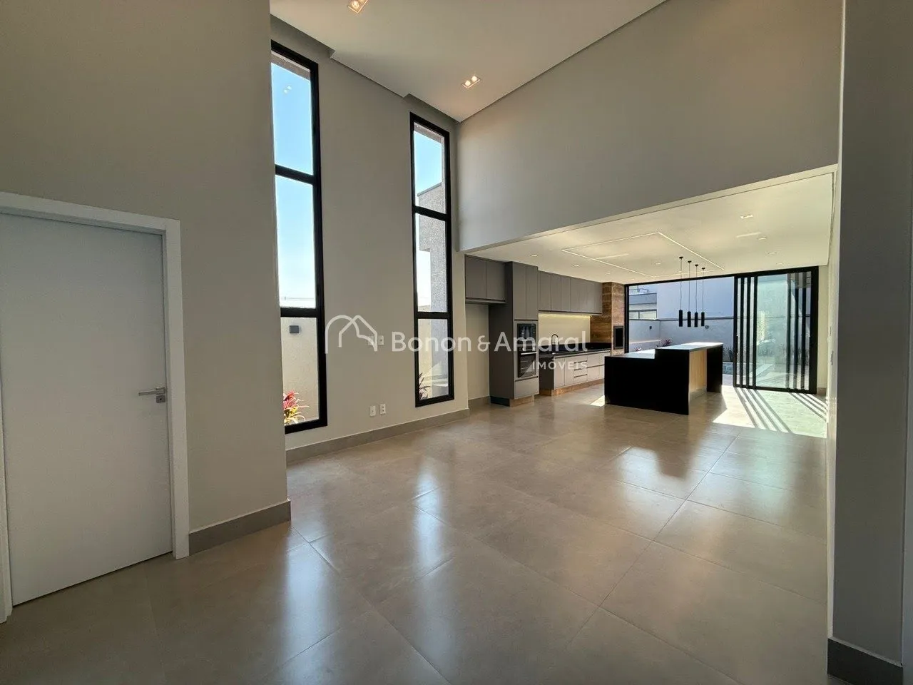 Foto do imóvel Casa Térrea à venda com 03 quartos por R$ 2.170.000,00 no Condomínio Santorini bairro Parque Brasil 500, em Paulínia em Rua Ilha de Capri, S/n - Parque Brasil 500, Paulínia - SP