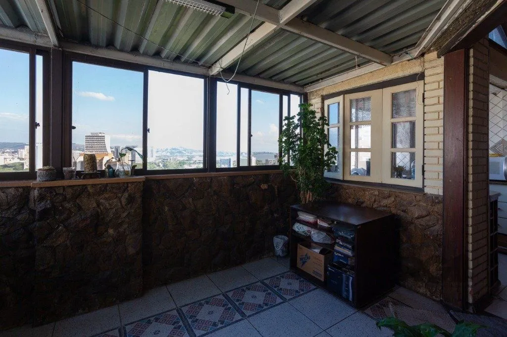 Imagem Cobertura 2 Quartos com Terraço, Lareira e Vaga no Centro Histórico - 93m² - Centro Histórico