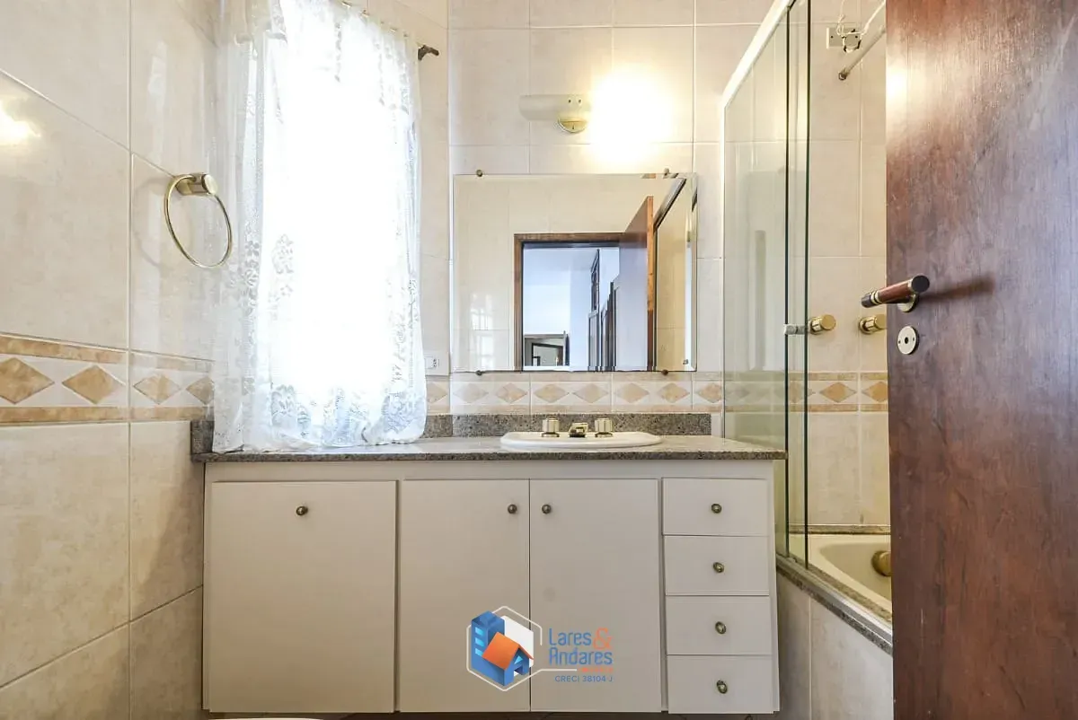 Imagem Casa para venda em Jardim da Glória com 3 quartos, sendo 1 suíte, 280m²