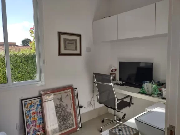 Imagem Casa Moderna em Condomínio  Segurança e Lazer