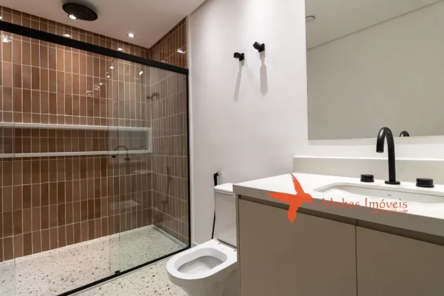 Imagem Espaçoso Apartamento de Reformado com 3 quartos (sendo 2 Suítes) em Cerqueira César, São Paulo - 220,95m² e 2 Vagas de Garagem!