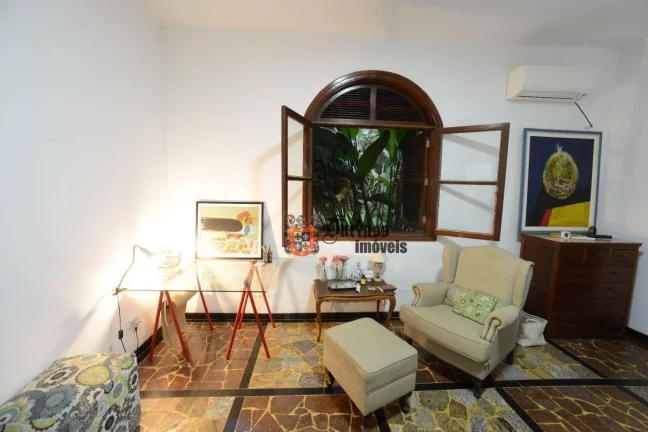 Imagem Casa com 6 dormitórios à venda, 259 m² por R$ 1.600.000 - Centro - Peruíbe/SP
