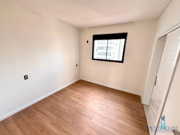 Imagem Apartamento Zona Central para Venda em Balneário Camboriú, CENTRO, 3 dormitórios, 2 suítes, 3 banheiros, 2 vagas