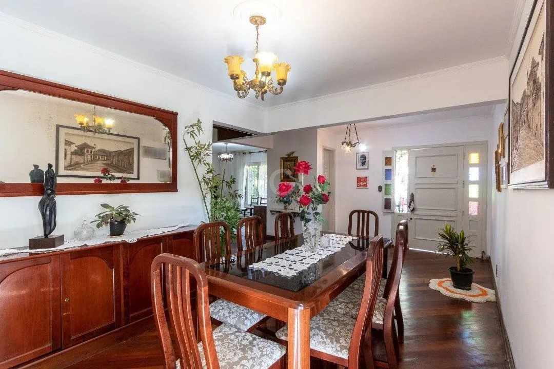 Imagem Casa para Venda - 280m², 3 dormitórios, sendo 1 suites, 2 vagas - Nonoai