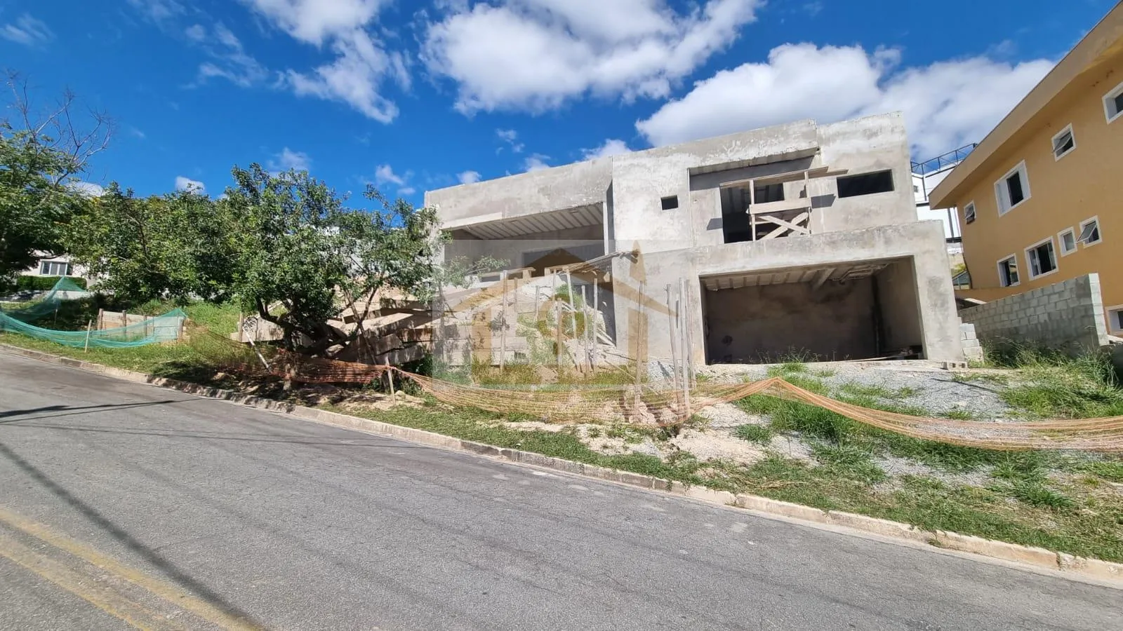 Imagem Aquisição de uma Obra, Casa térrea , belo projeto. Clube Maravilhoso
