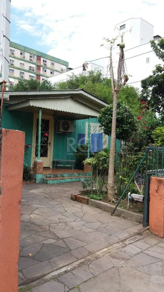 Imagem Terreno para Venda - 0m², 0 dormitórios, Petrópolis