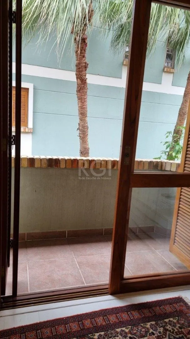 Imagem Casa Condominio para Venda - 218m², 3 dormitórios, sendo 1 suites, 2 vagas - Ipanema