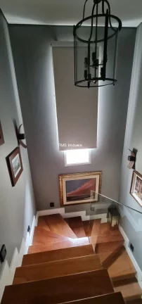 Imagem Casa em condomínio no Morumbi, São Paulo-SP: 4 quartos, 3 salas, 6 banheiros, 4 vagas e 340m² de área. Agende sua visita agora!